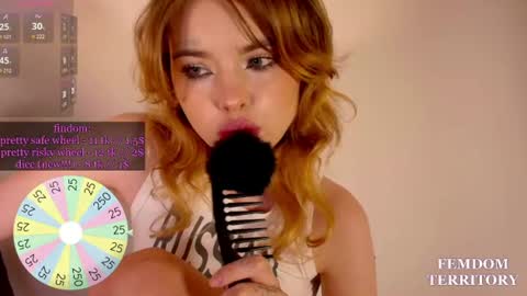 Snapshot of missslola chatting on June 18, 2026, 4:33 pm Misss Lola Angel online show from June 18, 2026, 4:33 pm