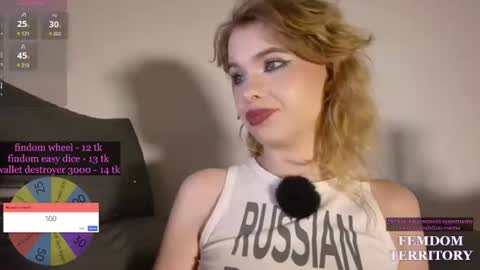 Snapshot of missslola chatting on July 28, 2026, 7:39 pm Misss Lola Angel online show from July 28, 2026, 7:39 pm