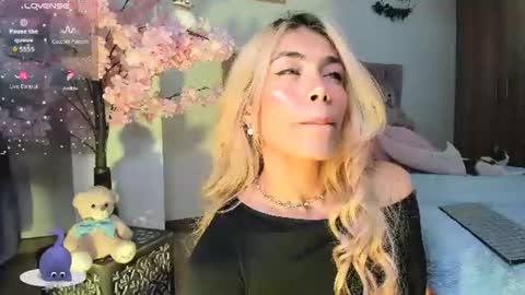 ... Independent model online show from July 5, 2026, 12:39 am