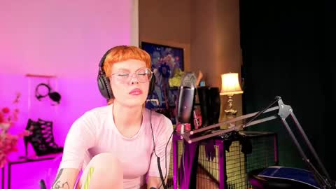 Tacodeluxe online show from May 10, 2026, 9:42 pm