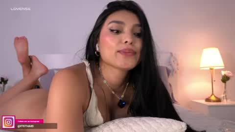 Fernanda Davila online show from June 4, 2026, 12:05 am