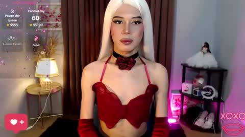 Stella online show from October 20, 2025, 7:53 am