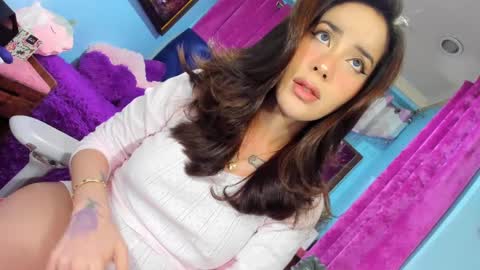 Snapshot of missvalentine18 chatting on February 11, 2025, 11:43 am missvalentine18 online show from February 11, 2025, 11:43 am