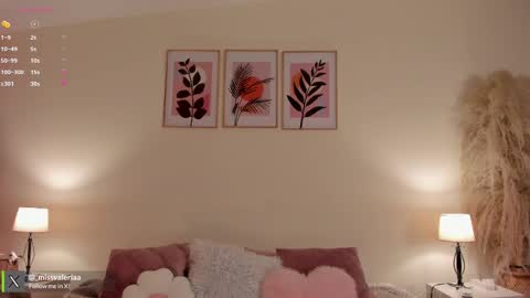 Valeria Davila online show from April 9, 2026, 12:43 pm