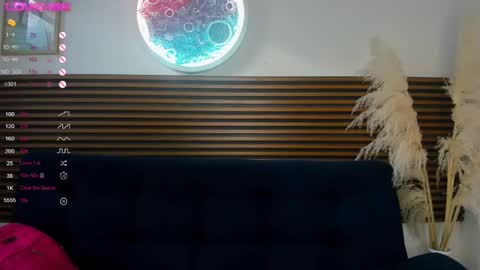 missvalery1 online show from January 17, 2025, 8:55 pm