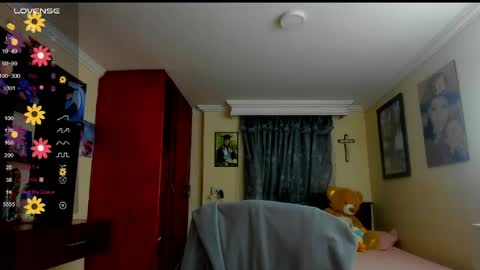 missvalery1 online show from May 27, 2026, 1:57 am