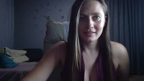 missvasyylisa22 online show from August 3, 2026, 4:33 pm