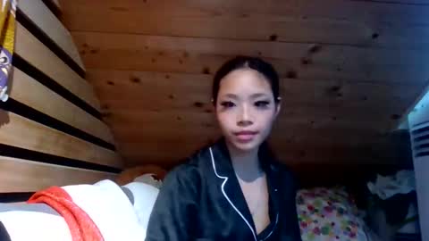 Snapshot of missversatile chatting on June 10, 2026, 6:51 pm Miss Versatile online show from June 10, 2026, 6:51 pm