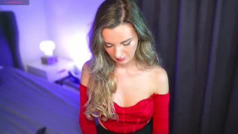 Snapshot of misswiney chatting on November 12, 2025, 12:05 pm Winey online show from November 12, 2025, 12:05 pm