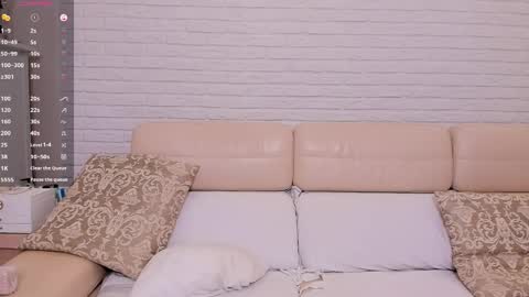missxcaprice online show from May 31, 2026, 2:53 am