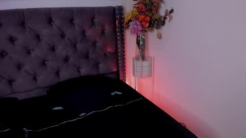 Miss online show from March 18, 2026, 10:35 pm