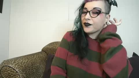 Snapshot of missy_dee chatting on January 7, 2025, 7:52 am Missy Dee online show from January 7, 2025, 7:52 am