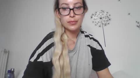 Snapshot of missy_matrix chatting on September 23, 2025, 7:44 am Missy matrix online show from September 23, 2025, 7:44 am