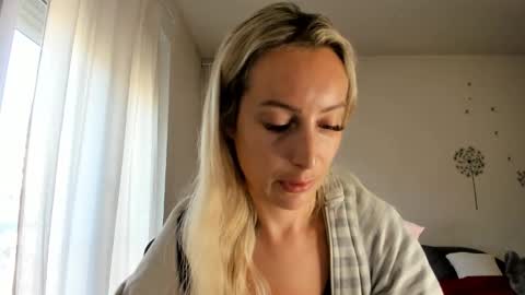 Snapshot of missy_matrix chatting on November 5, 2025, 9:20 am Missy matrix online show from November 5, 2025, 9:20 am