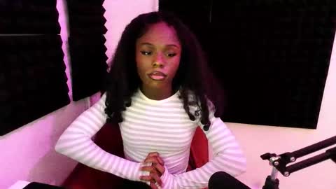 Snapshot of missymixingmiss chatting on December 1, 2025, 4:17 am lauren online show from December 1, 2025, 4:17 am