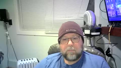 Snapshot of mister_happy567 chatting on January 28, 2025, 6:05 am Mr. Happy online show from January 28, 2025, 6:05 am