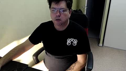 mistercoeur online show from December 3, 2025, 8:34 am