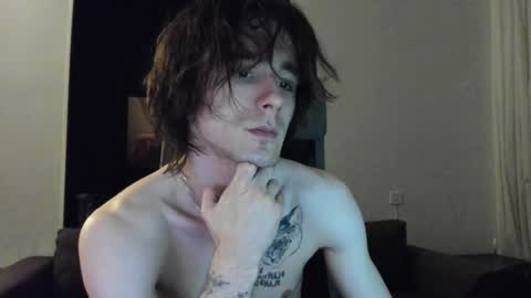 Snapshot of misterhult chatting on February 7, 2025, 3:30 pm My name is Anton Bogatyrev online show from February 7, 2025, 3:30 pm