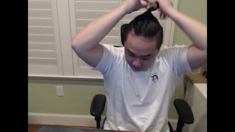 Snapshot of misterlionking chatting on March 2, 2025, 3:02 am Eric online show from March 2, 2025, 3:02 am