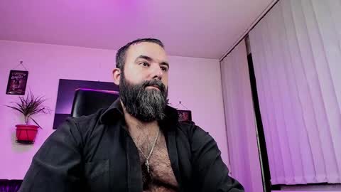 Snapshot of misterlov3r chatting on December 3, 2024, 10:29 pm misterlov3r online show from December 3, 2024, 10:29 pm