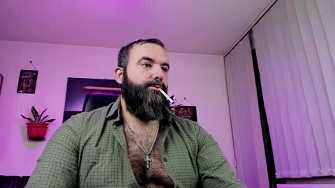 Snapshot of misterlov3r chatting on December 8, 2024, 12:40 am misterlov3r online show from December 8, 2024, 12:40 am