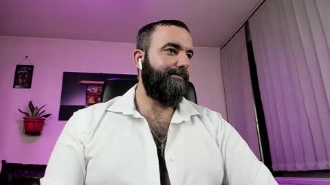 Snapshot of misterlov3r chatting on March 4, 2025, 3:11 am misterlov3r online show from March 4, 2025, 3:11 am