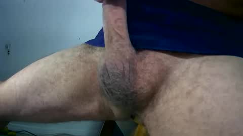 Snapshot of misterrugburn chatting on January 5, 2025, 7:07 pm Mister Rug Burn online show from January 5, 2025, 7:07 pm