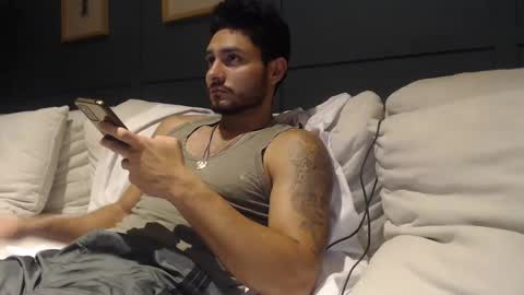 mistersam33 online show from January 12, 2025, 5:24 am