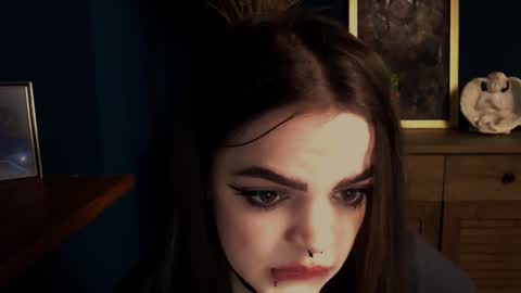 Ines online show from November 28, 2025, 2:20 pm