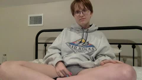 Snapshot of mistress_callie chatting on August 1, 2026, 3:17 am Lassie Cassie online show from August 1, 2026, 3:17 am