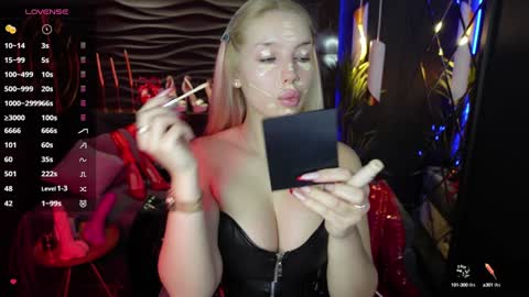 Snapshot of mistress_darsy chatting on December 4, 2024, 7:06 am Darsy online show from December 4, 2024, 7:06 am