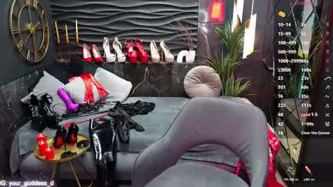 Snapshot of mistress_darsy chatting on March 7, 2025, 12:12 pm Darsy online show from March 7, 2025, 12:12 pm