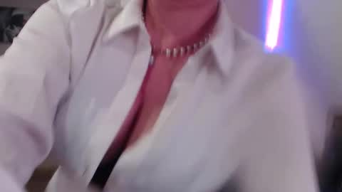 mistress_milfa online show from January 10, 2026, 5:37 pm