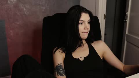 Snapshot of mistress_rochelle chatting on March 1, 2025, 10:42 pm Miss Rochelle online show from March 1, 2025, 10:42 pm