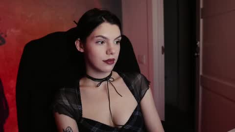 Snapshot of mistress_rochelle chatting on March 9, 2025, 10:19 pm Miss Rochelle online show from March 9, 2025, 10:19 pm