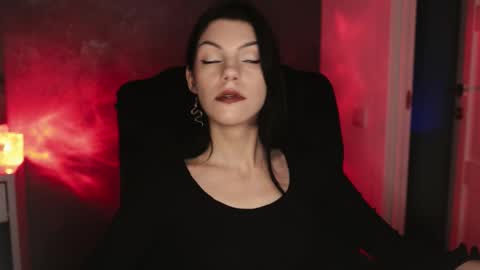 Miss Rochelle online show from November 26, 2025, 3:18 am