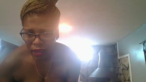 Snapshot of mistressc365 chatting on January 10, 2025, 3:37 pm Mistress C and bitch boy online show from January 10, 2025, 3:37 pm