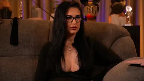 Mistress Kelly online show from October 30, 2025, 11:05 pm