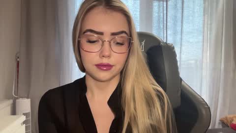 Snapshot of mistresssandy chatting on January 29, 2025, 2:53 pm SANDY online show from January 29, 2025, 2:53 pm