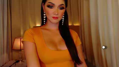 Leah online show from April 10, 2026, 9:19 pm