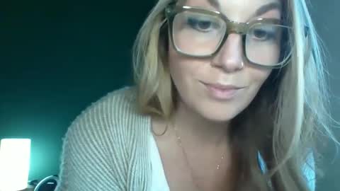 Snapshot of mistymorgan chatting on February 21, 2025, 9:32 pm Misty Morgan online show from February 21, 2025, 9:32 pm