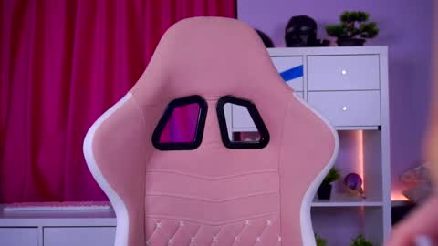 Snapshot of mistyreeds chatting on February 26, 2026, 5:28 am Misty online show from February 26, 2026, 5:28 am