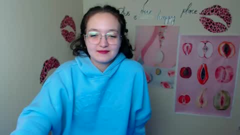 Aria online show from December 4, 2025, 7:17 am