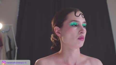 Mita online show from October 1, 2025, 5:46 am