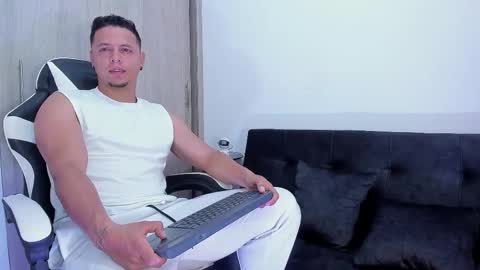 mitchell online show from November 9, 2025, 7:56 pm