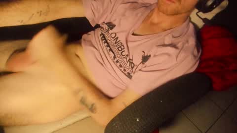 Snapshot of mitchelletbella chatting on October 28, 2025, 12:36 am MitchellBWC online show from October 28, 2025, 12:36 am