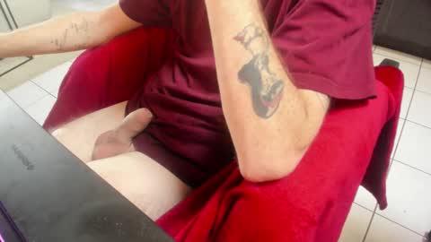 Snapshot of mitchelletbella chatting on November 4, 2025, 8:24 am MitchellBWC online show from November 4, 2025, 8:24 am