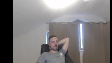 Snapshot of mitsch01 chatting on November 25, 2025, 10:48 am Mitsch online show from November 25, 2025, 10:48 am