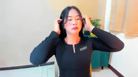 Mitsu online show from October 26, 2025, 2:12 pm