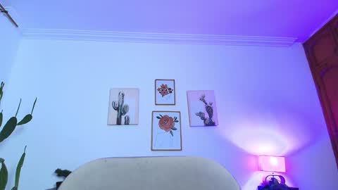 Snapshot of miwa_cutte chatting on December 17, 2024, 11:17 am Miwa online show from December 17, 2024, 11:17 am